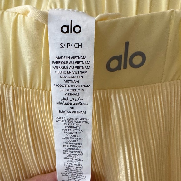 Alo Micro Plisse Tennis Skirt Limited Edition Lemon Ice Color sz S - Picture 9 of 14